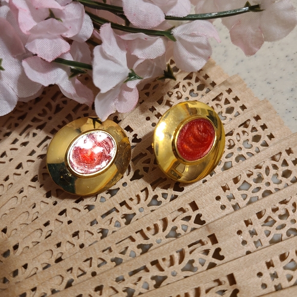 80's Style Gold & Red Clip on earrings vintage earrings for sale - Picture 10 of 12